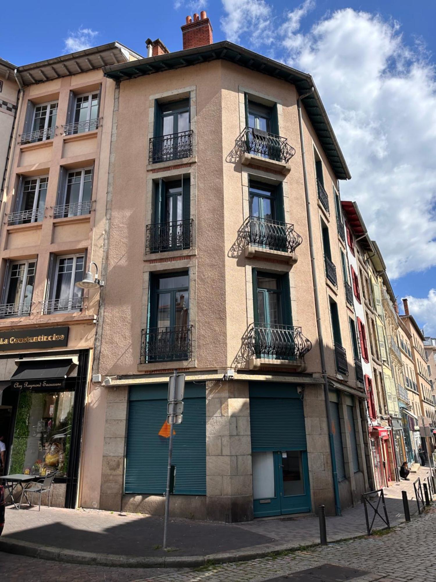 Le Paradis Cache Le Puy-en-Velay Bagian luar foto